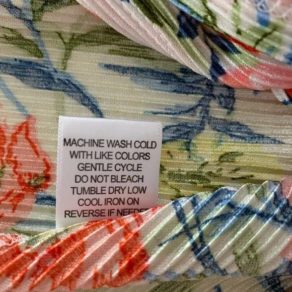 Cure L Floral V-Neck Short Sleeve Top Tie Front Rhinestone 0083 - Picture 8 of 10